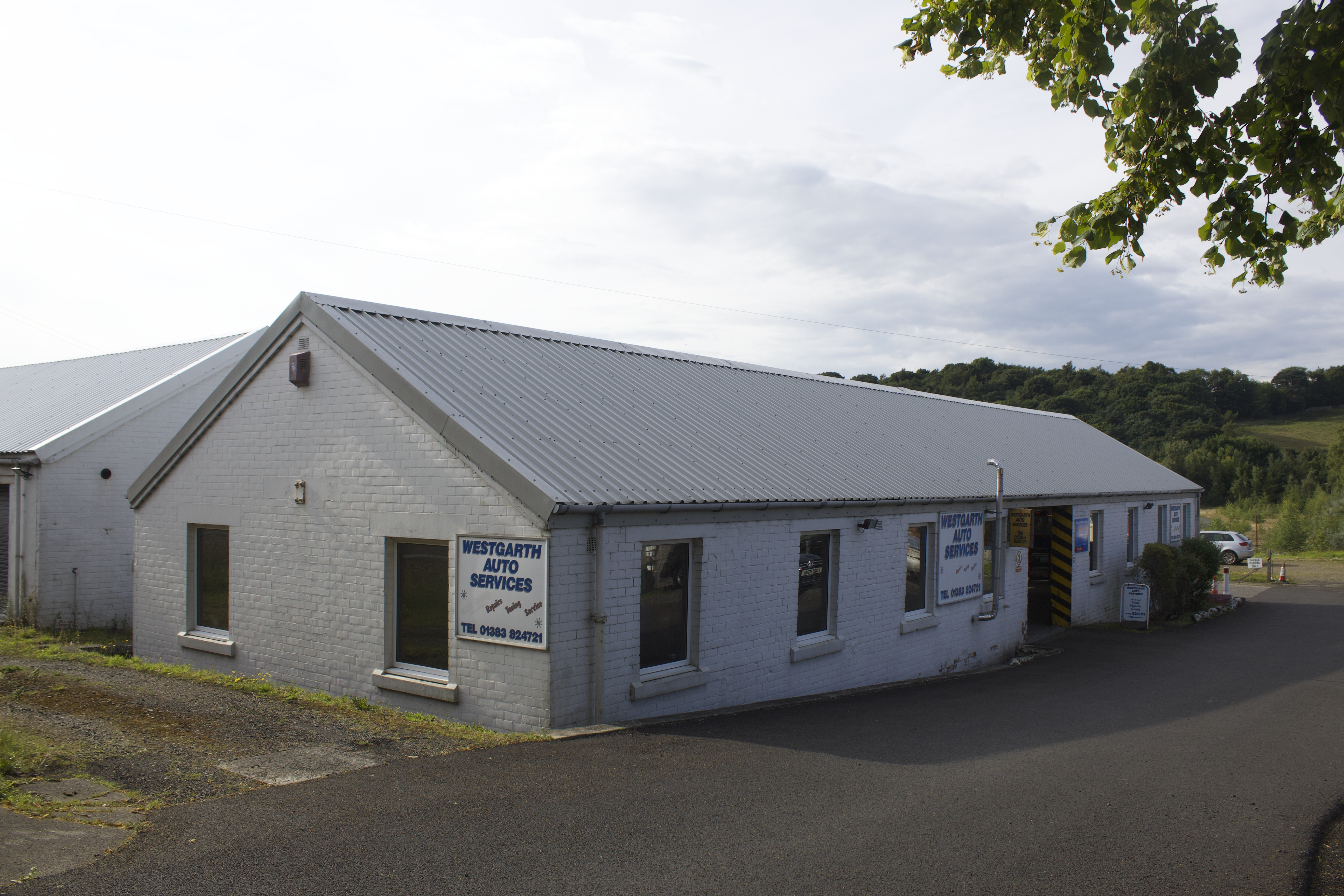 Westgarth Auto shopfront signage installed and on the building